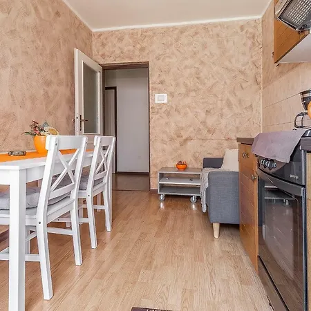Sisi Apartment *